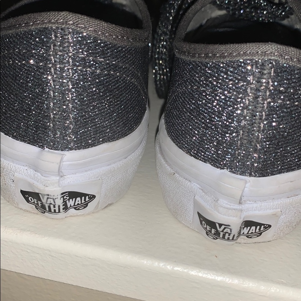 VANS - Picture 5 of 5